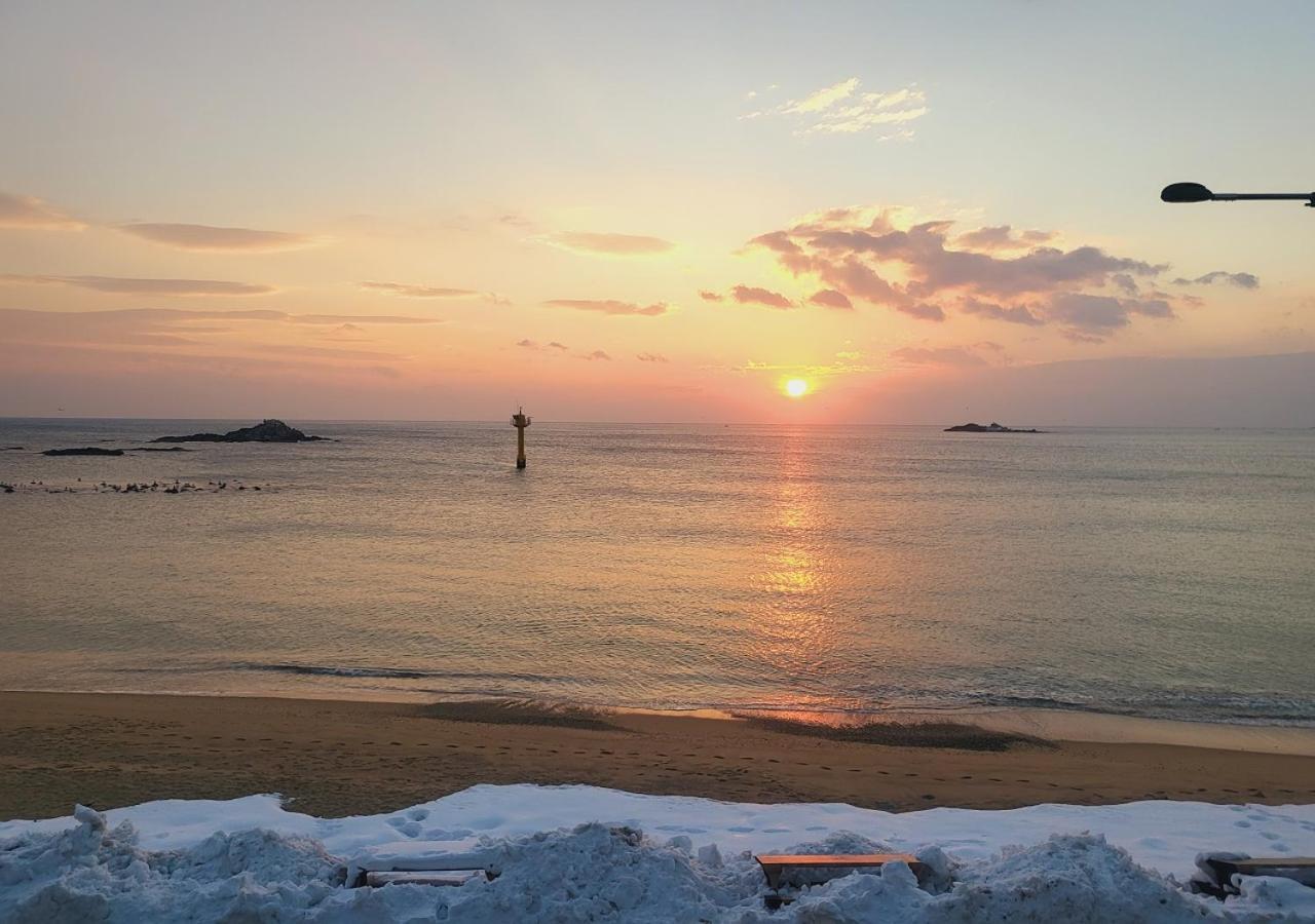 Seaside Pension Goseong  Exterior photo